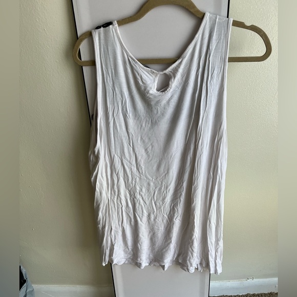 Tank - Picture 3 of 3